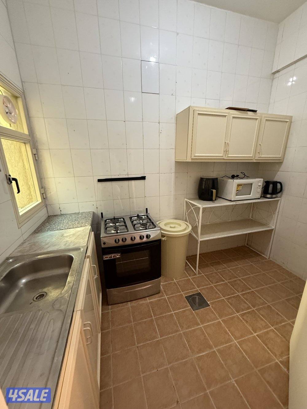 يوجد لدينا شقق الايجار غرفة وصالة مطبخ وحمام تشطيب سوبر لوكس يوجد 🚙🚘7