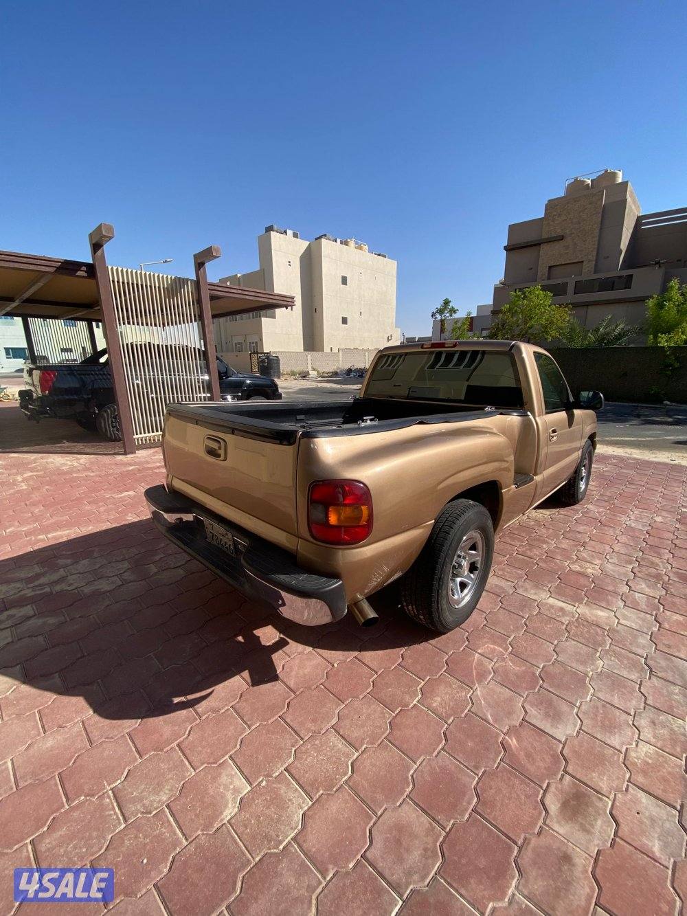 للبيع سلفرادو مخصر 99 بحاله جيدة3