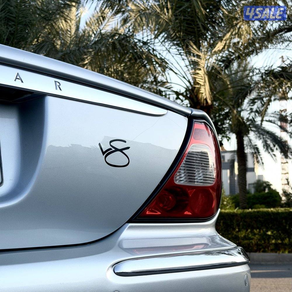 جاكوار xj8 بحالة نادرة1