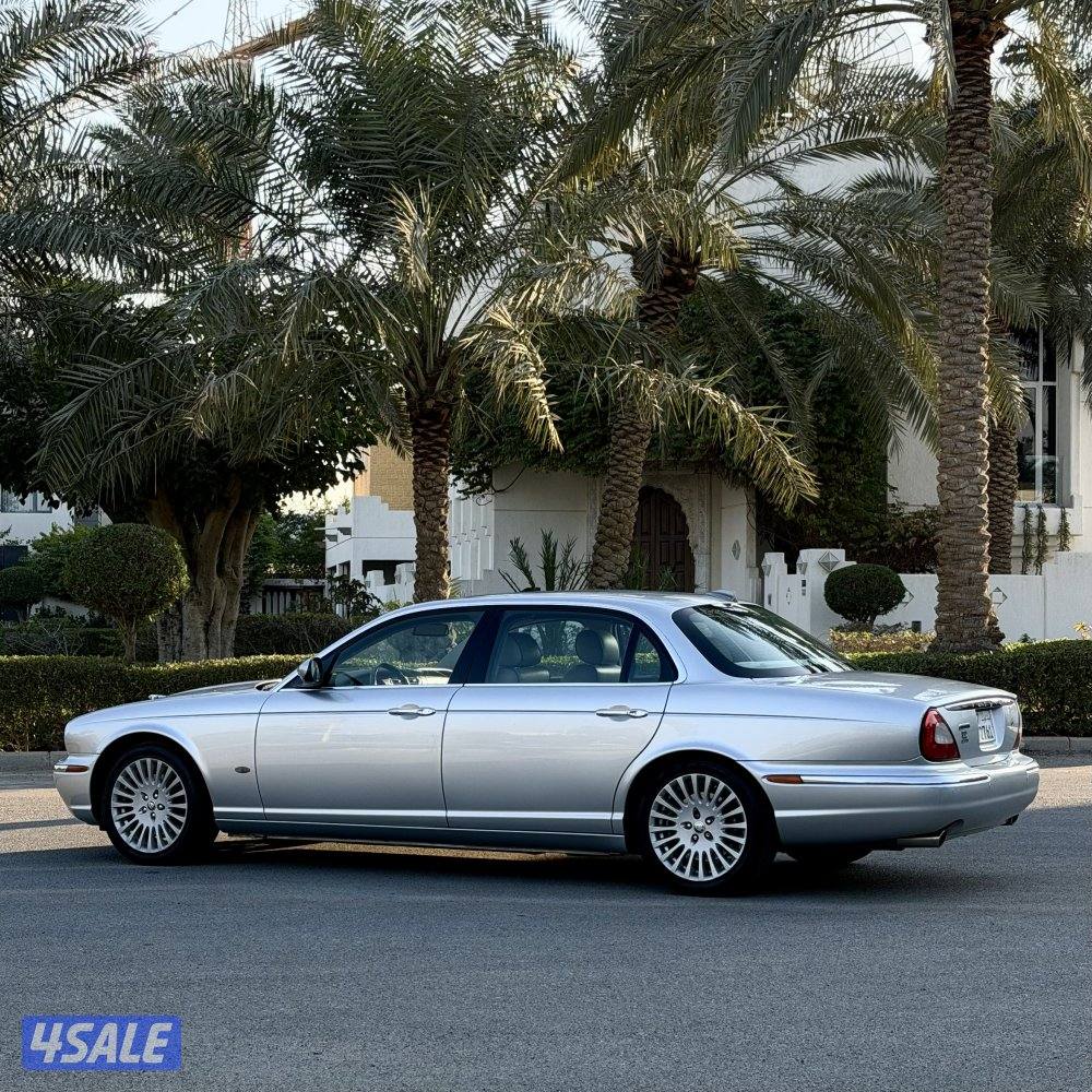 جاكوار xj8 بحالة نادرة4