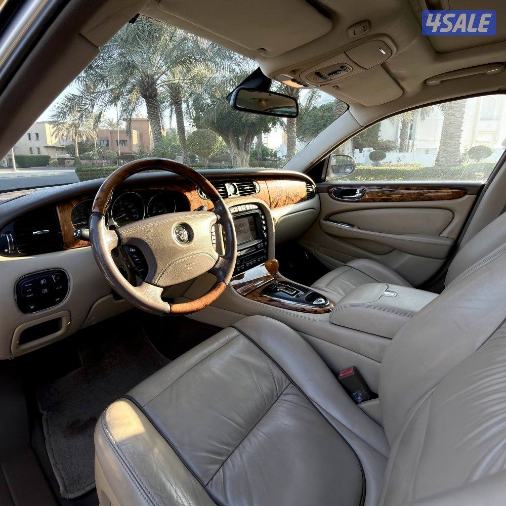 جاكوار xj8 بحالة نادرة5