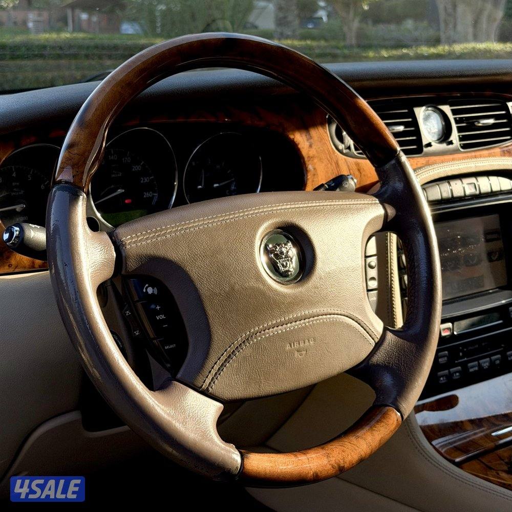 جاكوار xj8 بحالة نادرة6