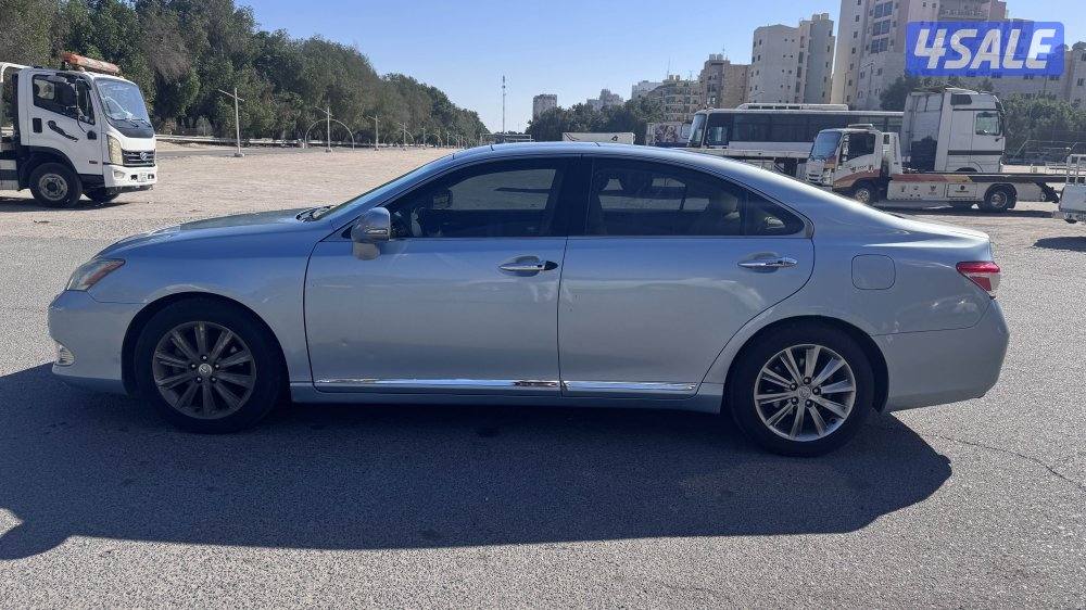 للبيع لكزس ES350 موديل ٢٠١٠ الفل اوبشن4