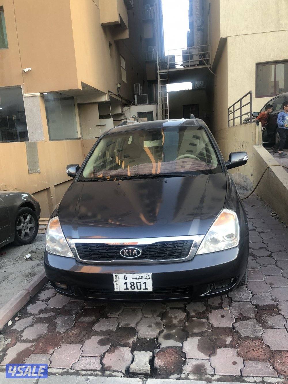 للبيع كيا كرنفال موديل 2014 كامل المواصفات 1200 قبل للمساومه1