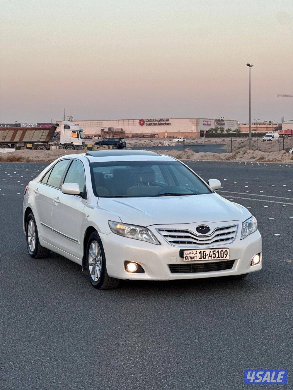 كامري موديل 2011 بحالة الوكالة عداد 2292