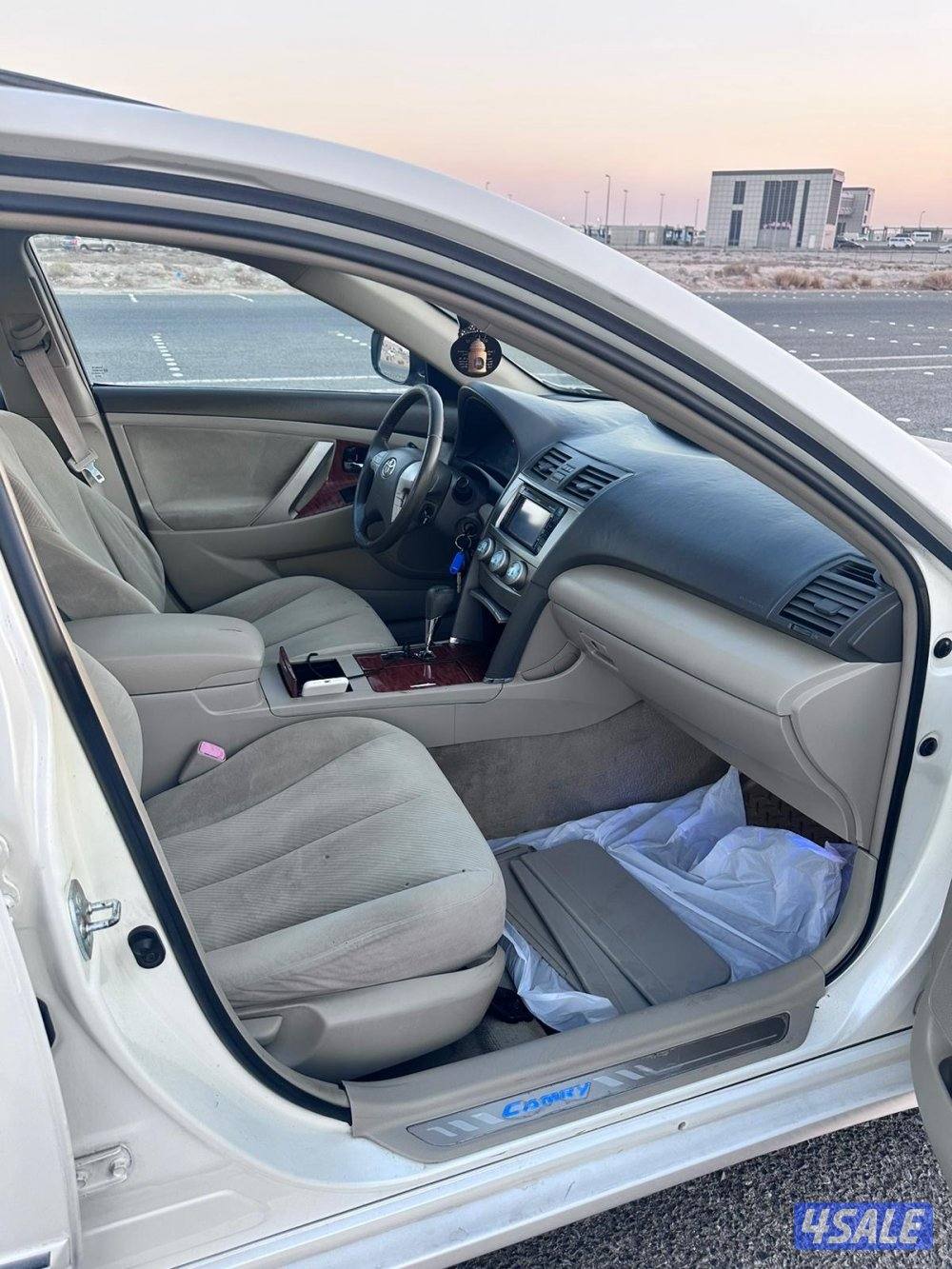 كامري موديل 2011 بحالة الوكالة عداد 2297