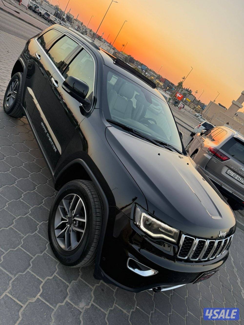 النشاما لبيع وشراء  جراند شروكي4