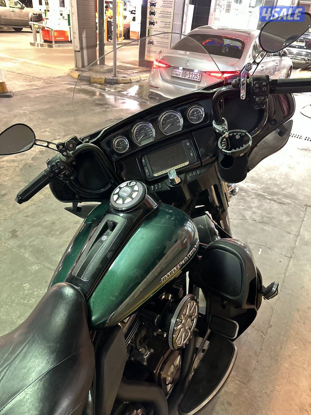 للبيع  هارلي ديفيدسون ألترا  جليد موديل ٢٠١٥ لون زيتي2