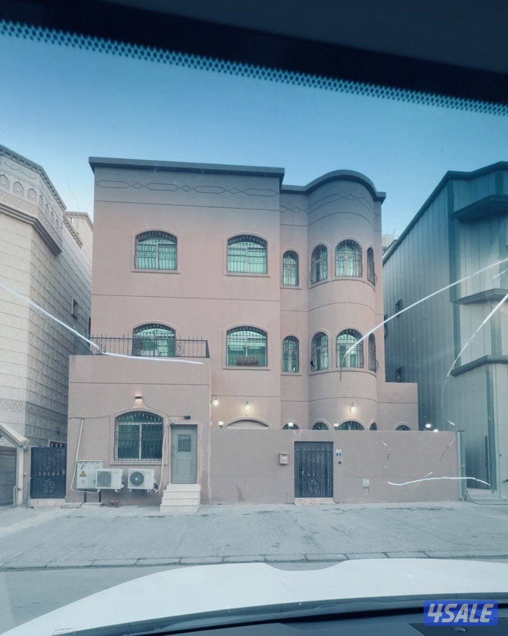 البيع بسعدالعبدالله دوين و نص شقتين نظيف جداا من الداخل مجدد4