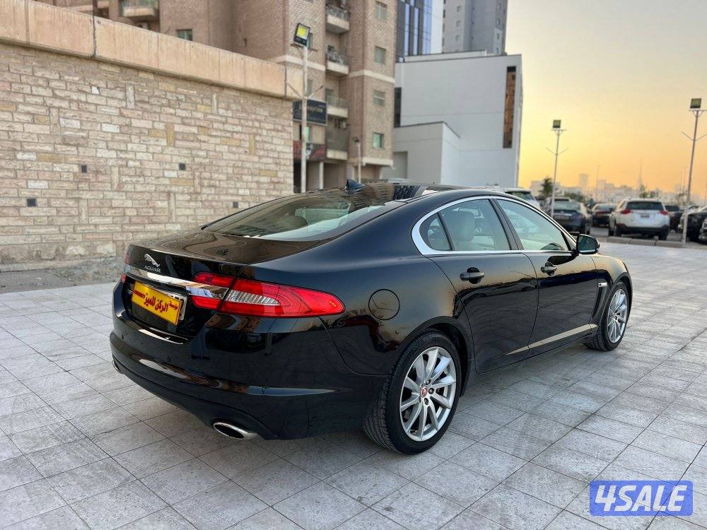 جاكور 2015 XF ماشي 79 الف بحالة الوكاله كامل المواصفات شرط الفحص5