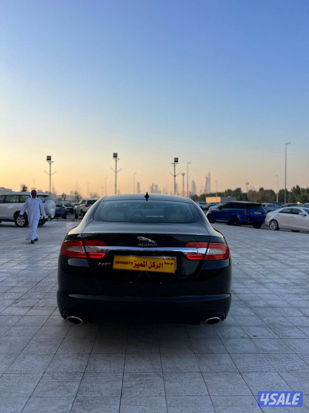 جاكور 2015 XF ماشي 79 الف بحالة الوكاله كامل المواصفات شرط الفحص6