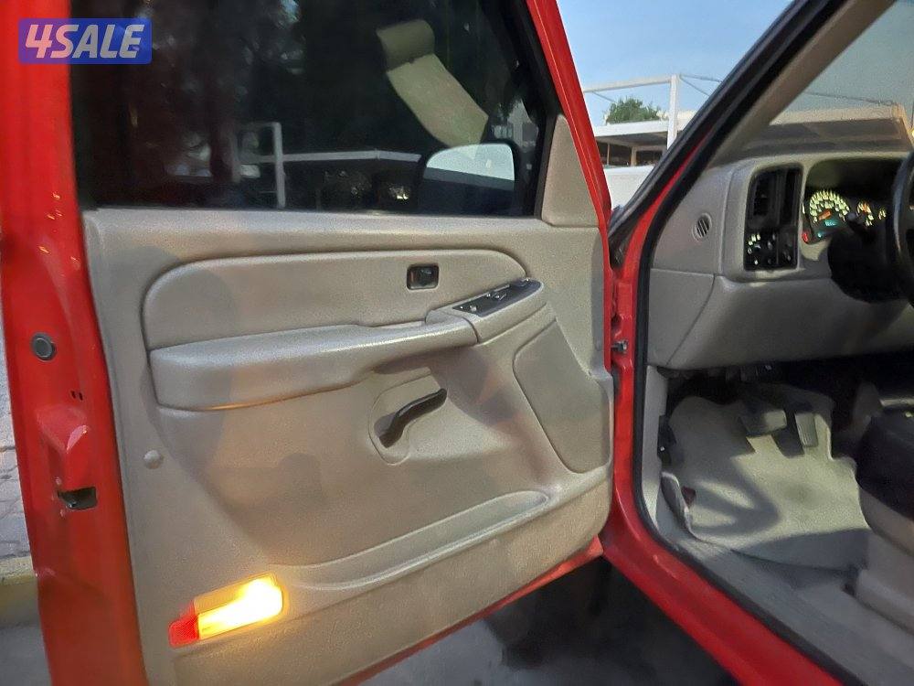 سييرا ٢٠٠٥ ماشي فوق ٣٠٠٠٠كيلو  مكينه و قير نظيف جدا  يوجد اصباغ4