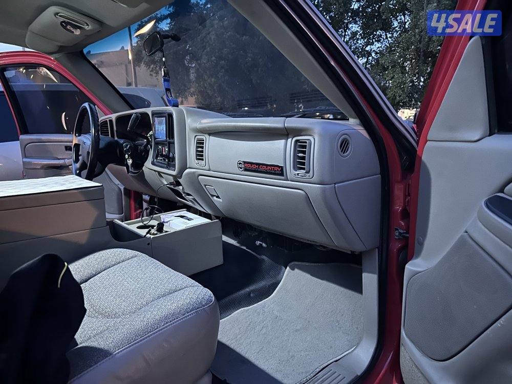 سييرا ٢٠٠٥ ماشي فوق ٣٠٠٠٠كيلو  مكينه و قير نظيف جدا  يوجد اصباغ5