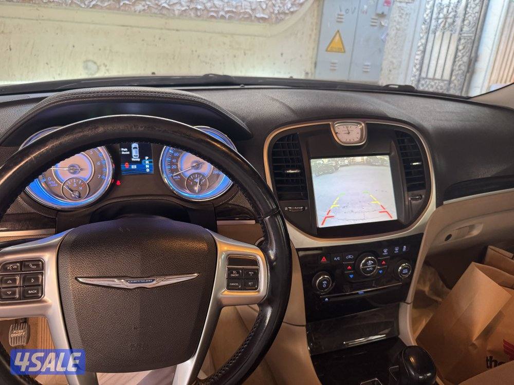 للبيع كرايزلر 2013 c300 هيمي3