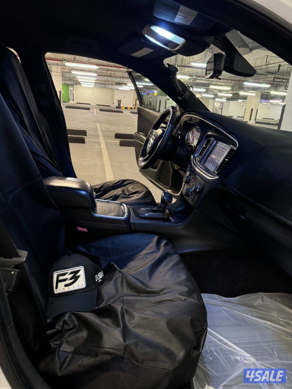 للبيع دوج شارجر مديل 2015 محول هلكات شرط الفحص قير مكينة شاصي 6 سلندر6