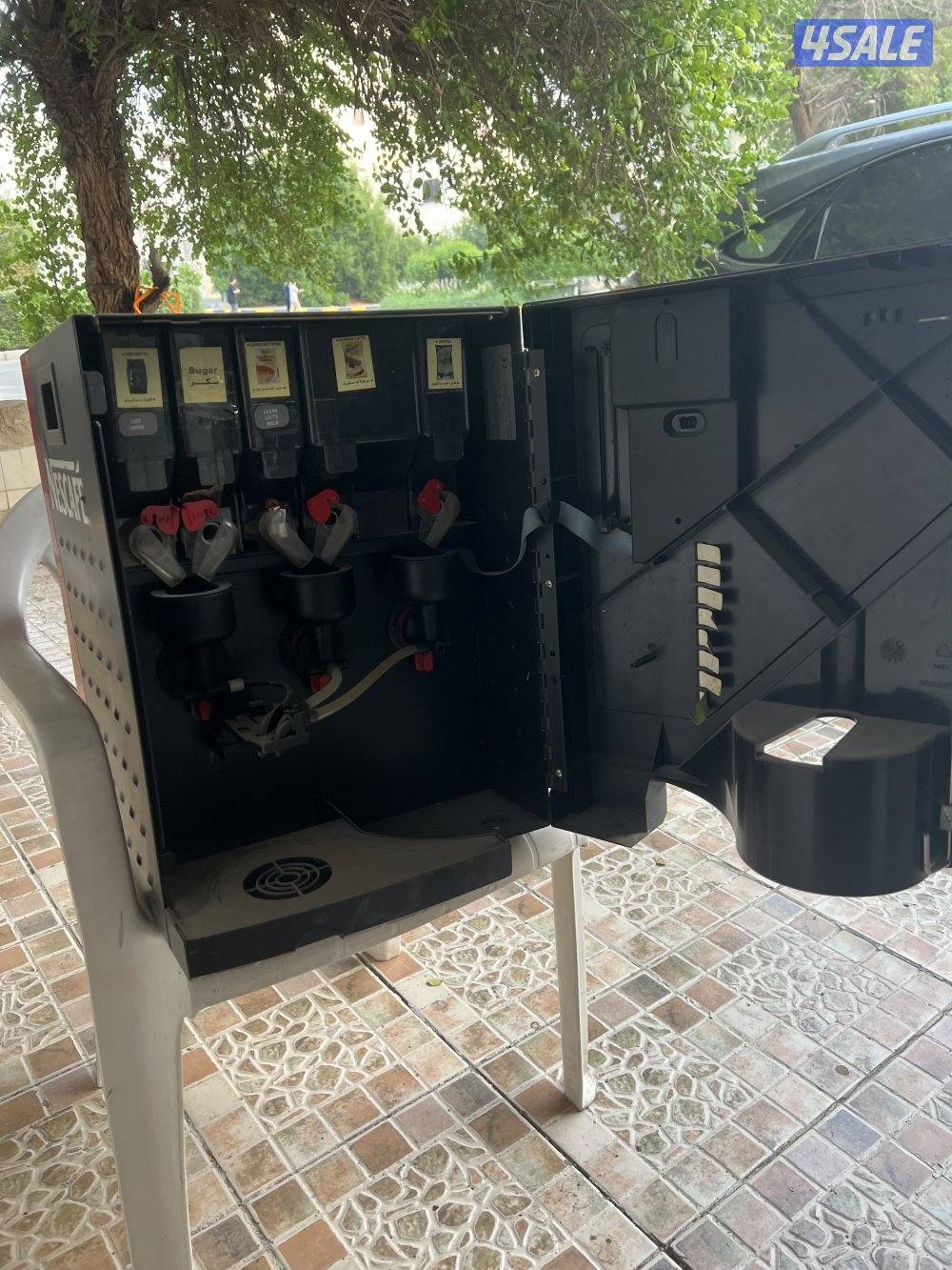 للبيع مكينة قهوه عدد ٨ نكهات السعر ٣٥3