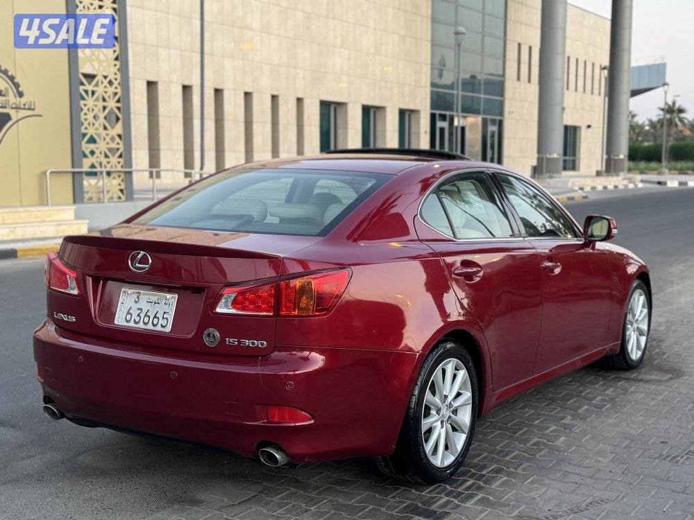لكزس IS300 موديل 2009 وارد الوكاله بحاله ممتازه3