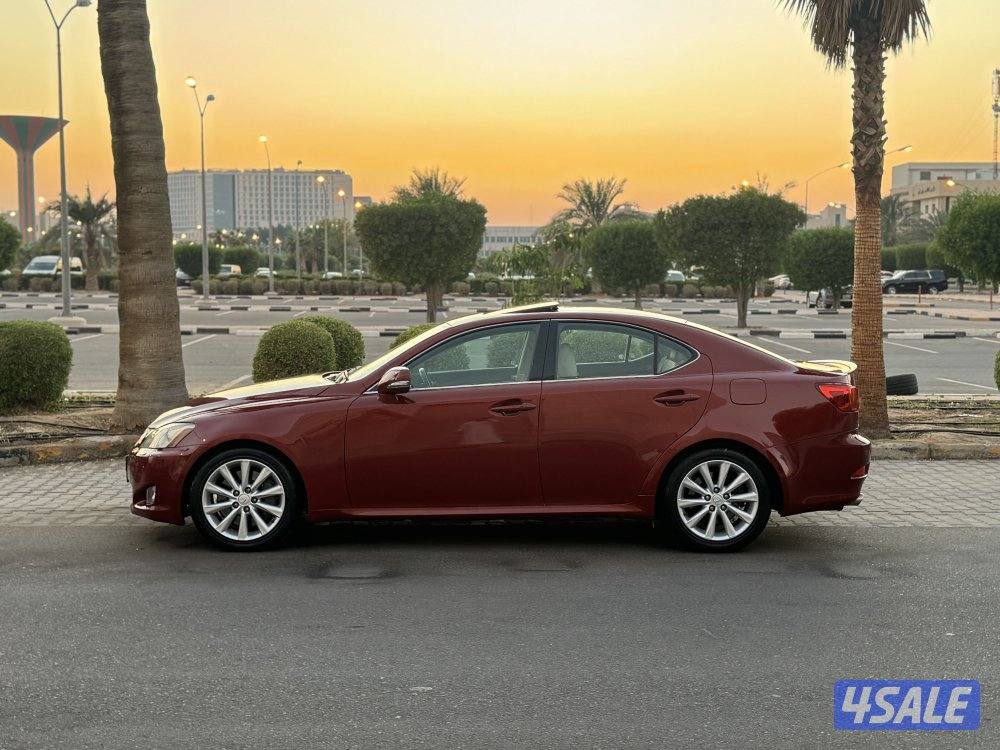 لكزس IS300 موديل 2009 وارد الوكاله بحاله ممتازه9