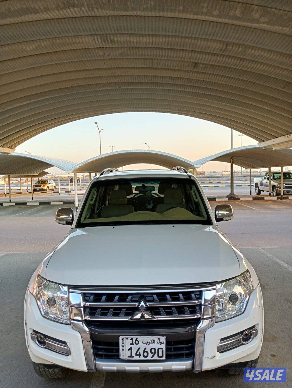 للبيع باجيرو1