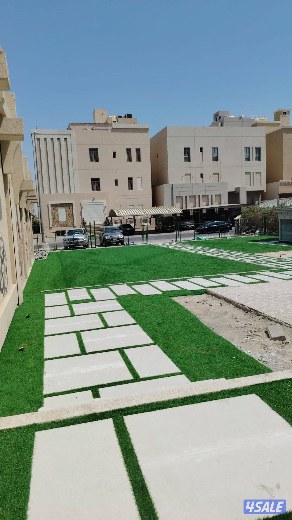 تنسيق حدائق وتركيب شبكات الري وزراعة التيل الطبيعي وتركيب الثيل الصناع0