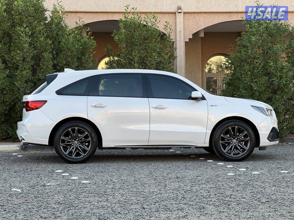 اكيورا MDX موديل 2020 بحالة الوكالة9