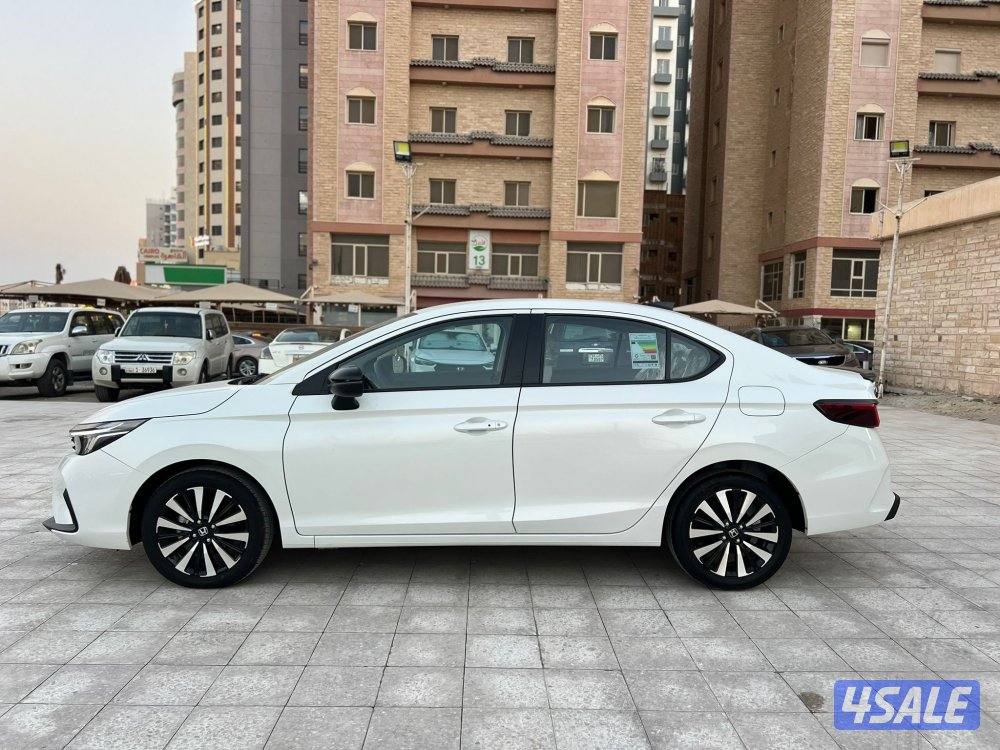 هوندا سيتي 2024 ماشي 7 تالاف بحالة الوكاله صبغ الوكاله شرط الفحص3