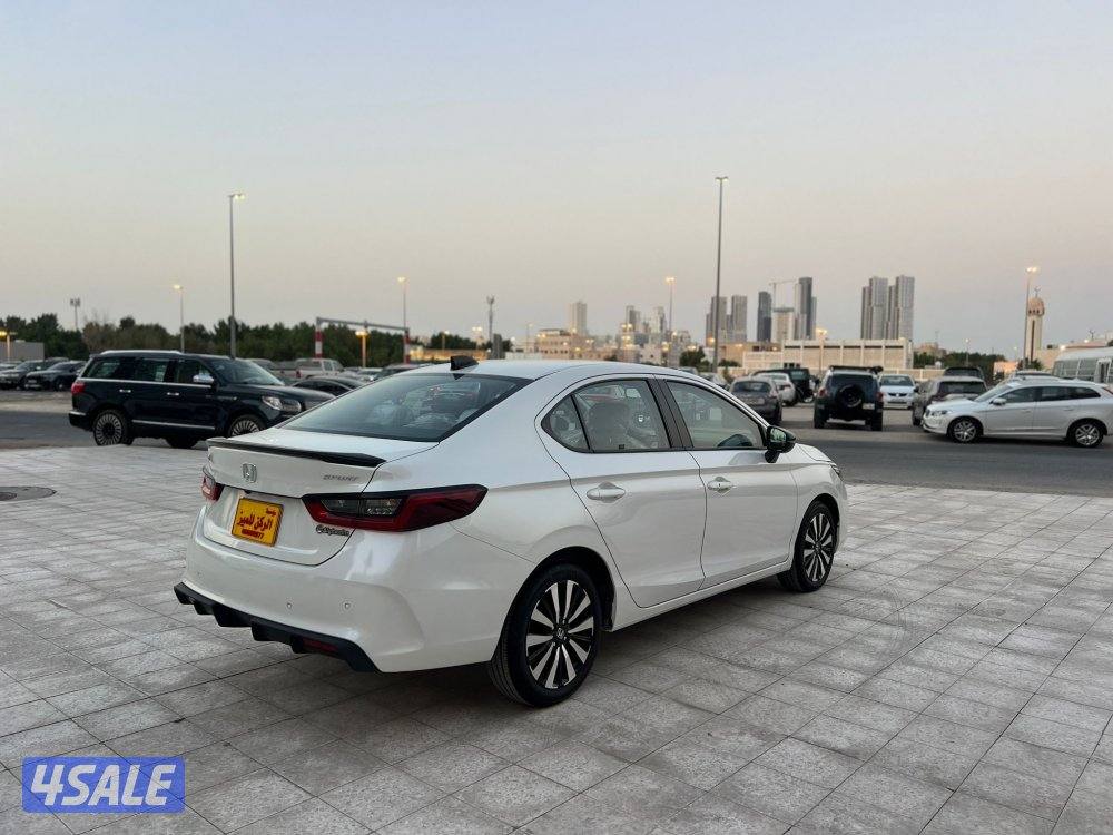 هوندا سيتي 2024 ماشي 7 تالاف بحالة الوكاله صبغ الوكاله شرط الفحص5