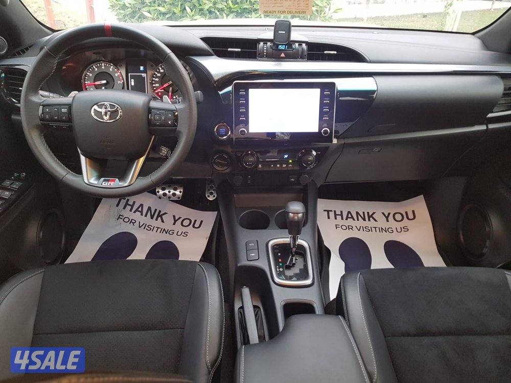 للبيع تويوتا هايلكس GR موديل 2024 عداد 10 📍صبغ وكاااالة 📍7