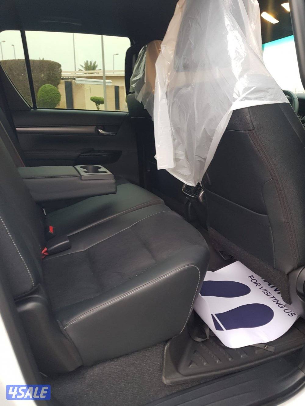 للبيع تويوتا هايلكس GR موديل 2024 عداد 10 📍صبغ وكاااالة 📍9