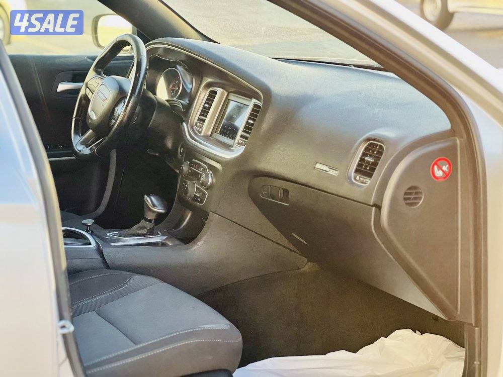 دودج شارجر V65