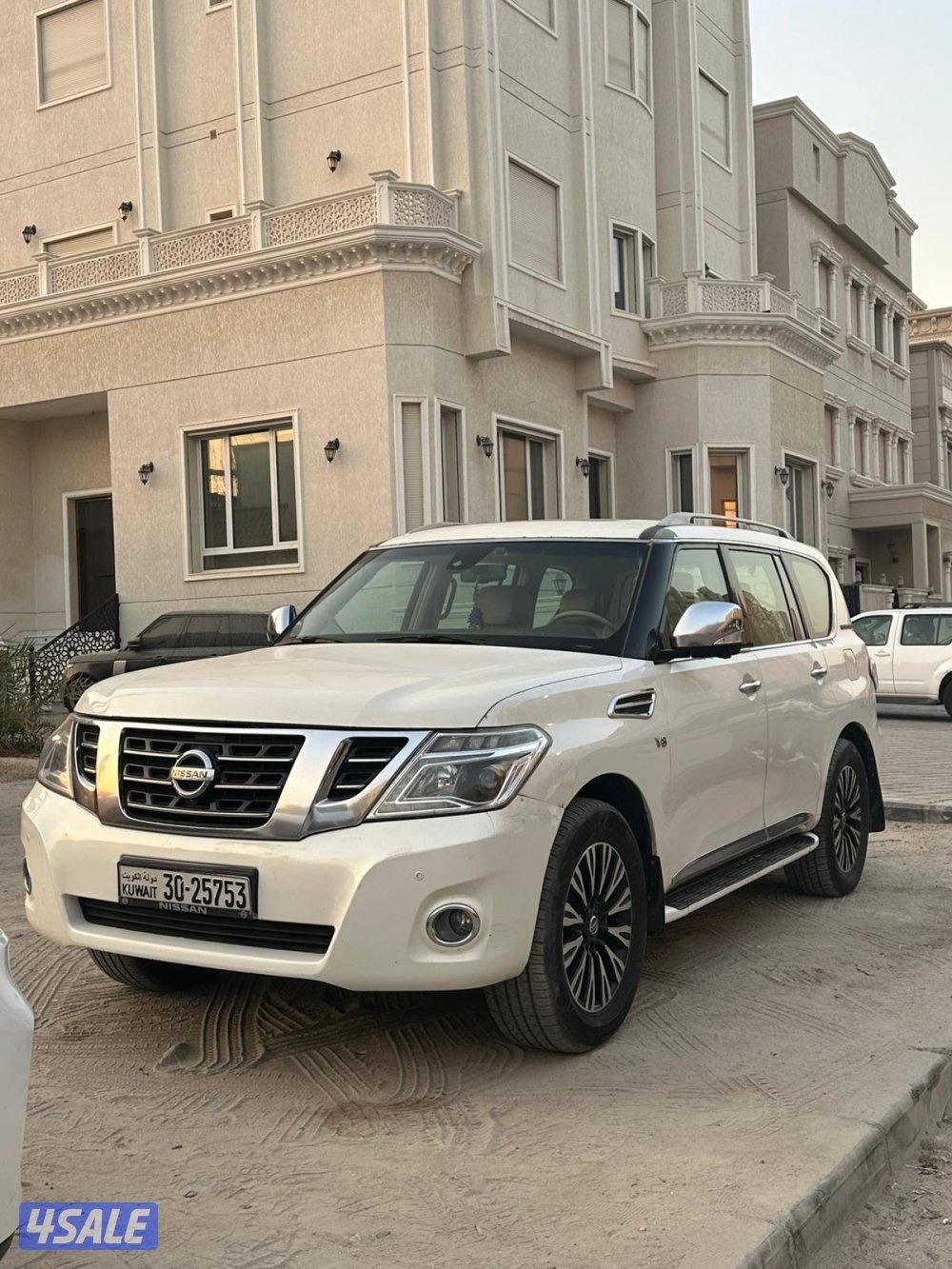 للبيع باترول بلاتينيوم 20102