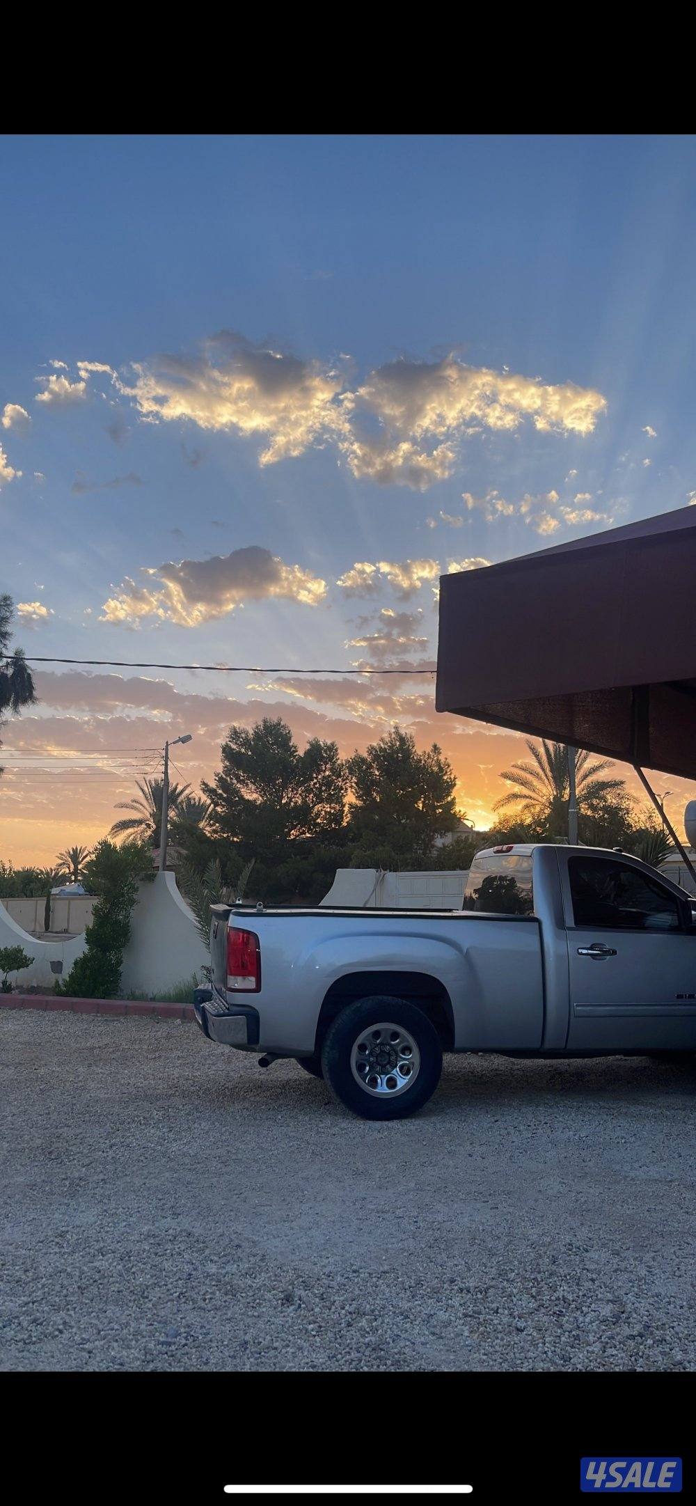 للبيع وانيت ٢٠١١ او للبدل مع موستنق1