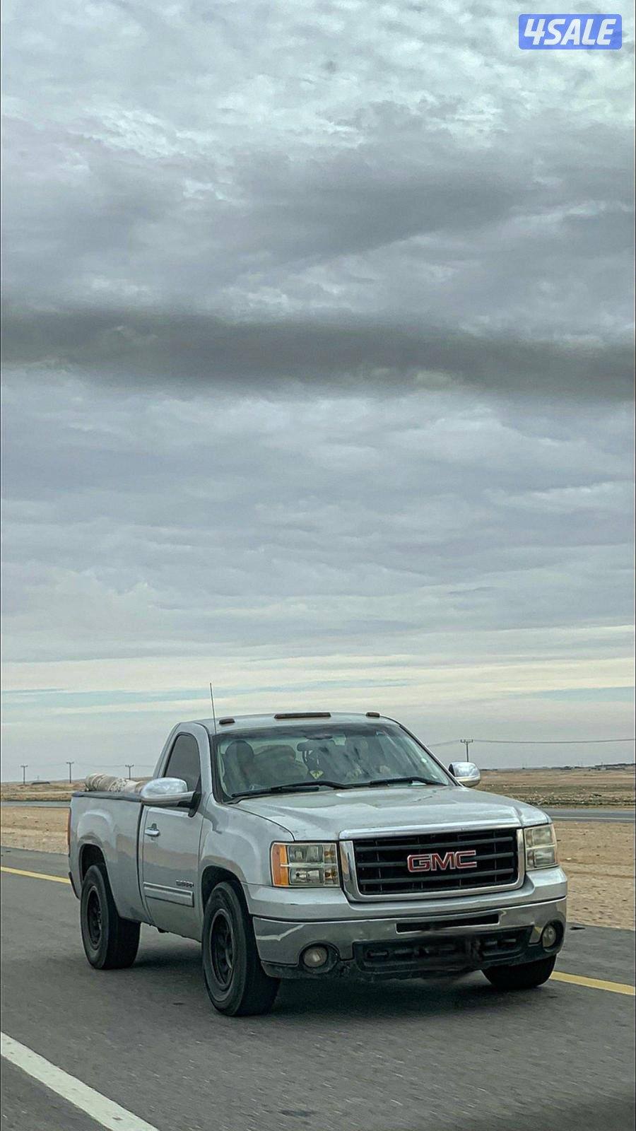 للبيع وانيت ٢٠١١ او للبدل مع موستنق2