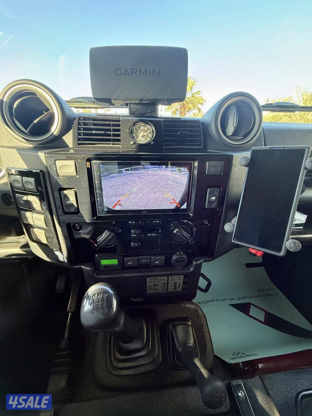 للبيع ديفندر 90 موديل 2015 ماشي 30 ألف كيلومتر فقط11