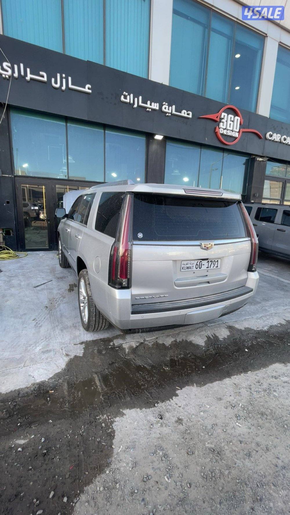 للبيع اسكاليد ٢٠٢٠ ماشي ٩٠ الف فقط شرط الفحص1