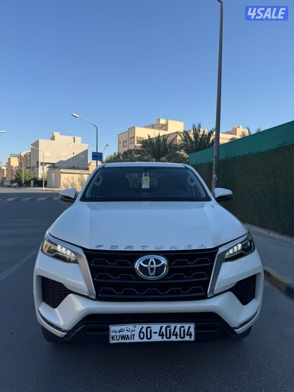 فورتينر 2021 الساير 4V بحاله الوكاله عداد 140 الف6