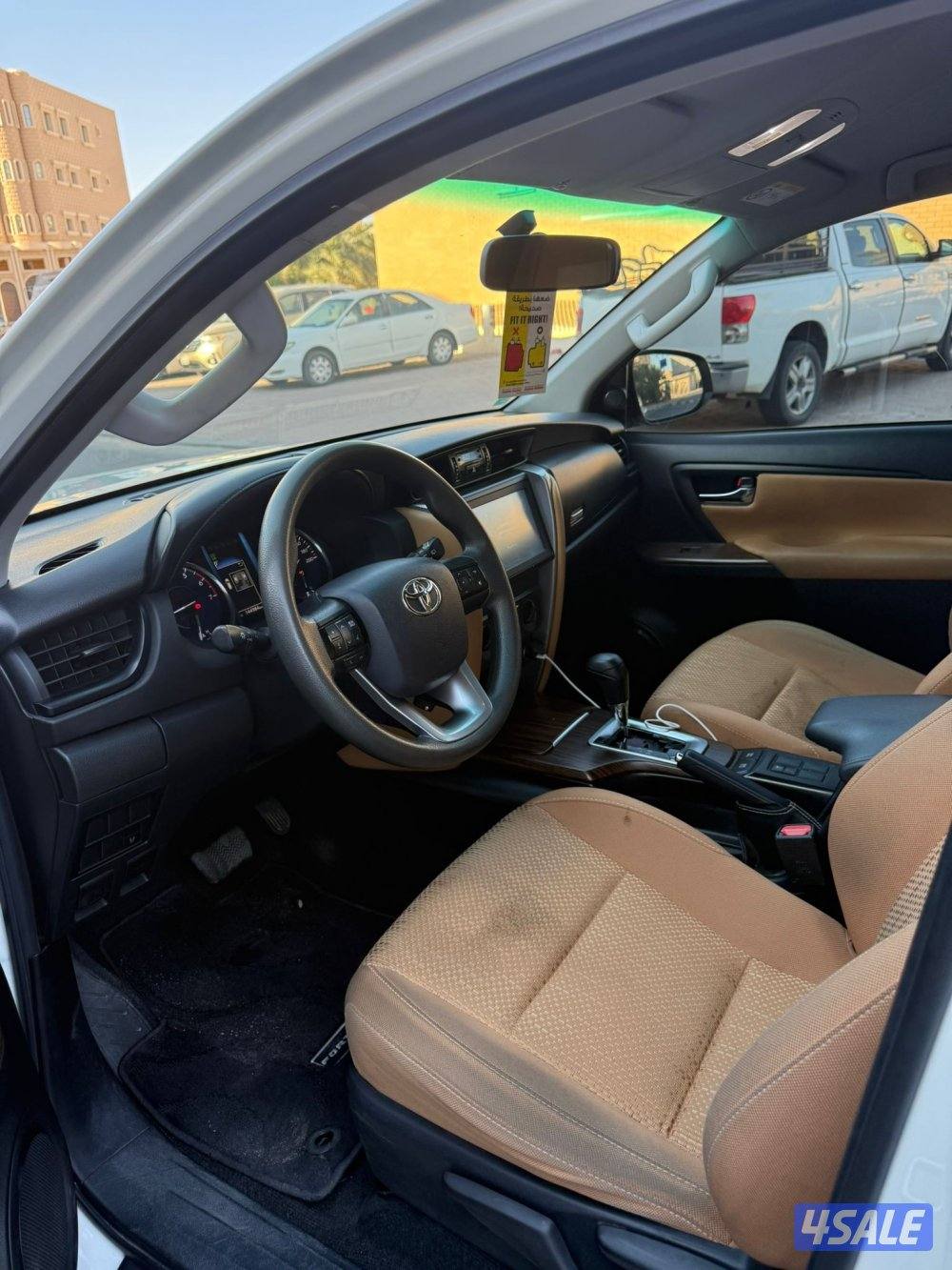 فورتينر 2021 الساير 4V بحاله الوكاله عداد 140 الف9