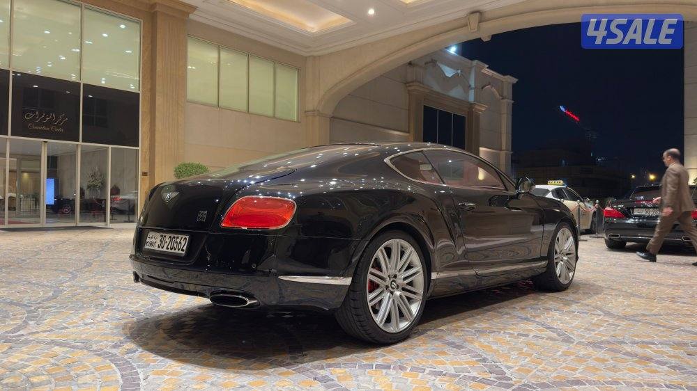 بنتلي Speed/ موديل 2014/ جلد أحمر بالكامل/ اعلاا فئة6