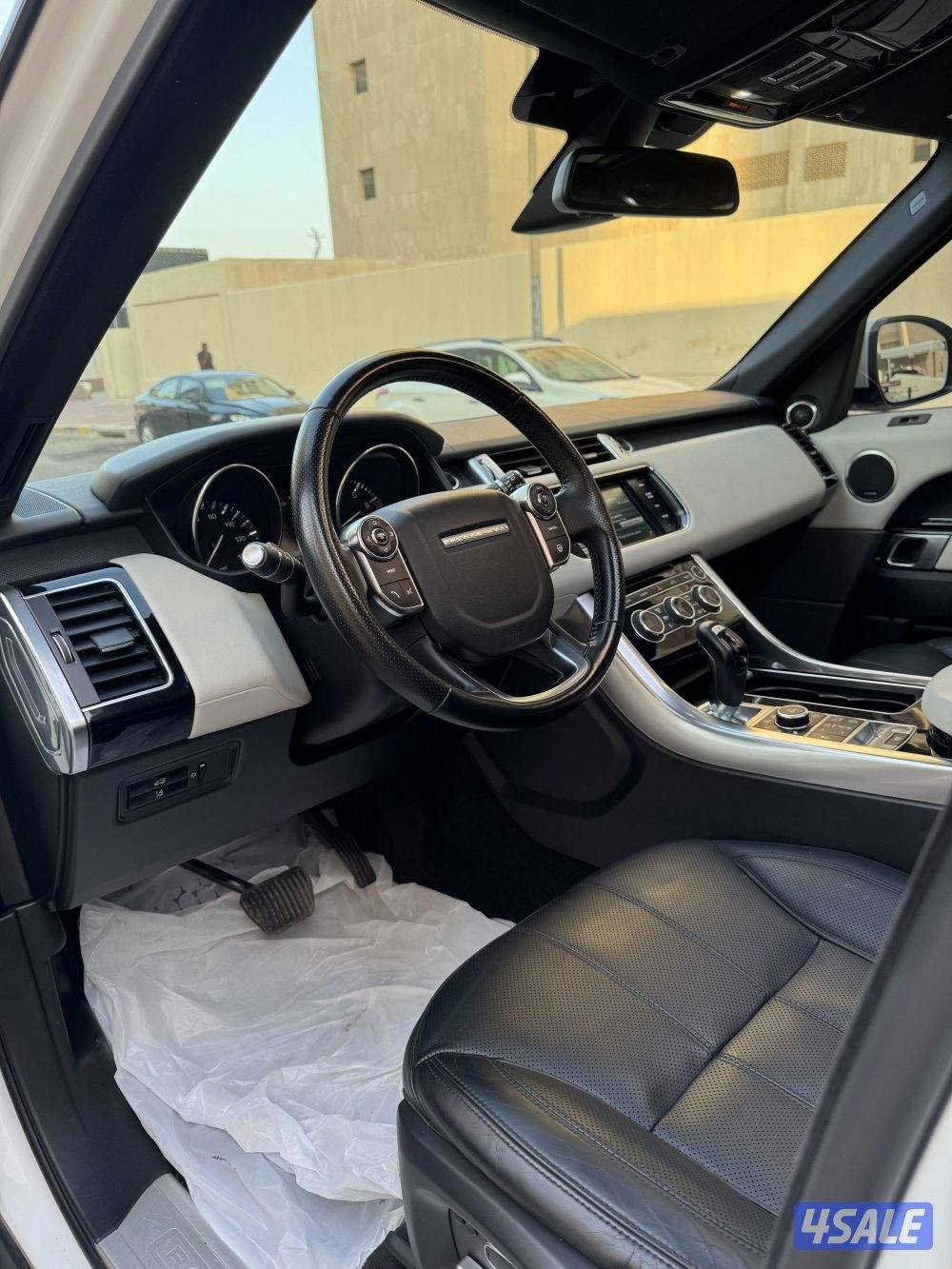 للبيع رنج موديل 2015 شرط الفحص 8سلندر10