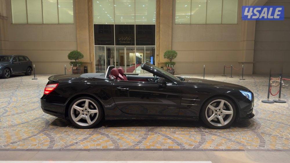 مرسيدس SL 350/ موديل 2015/ عداد 41 ألف/ سقف بنوراما/ كت AMG14