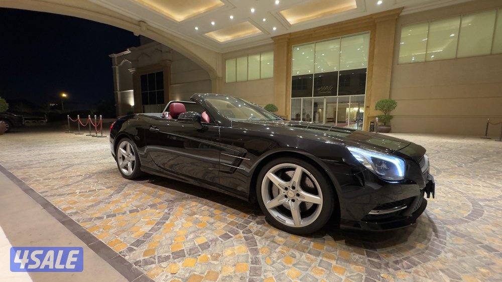 مرسيدس SL 350/ موديل 2015/ عداد 41 ألف/ سقف بنوراما/ كت AMG15