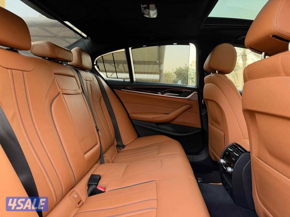 للبيع BMW530i موديل 2019 وارد الغانم11