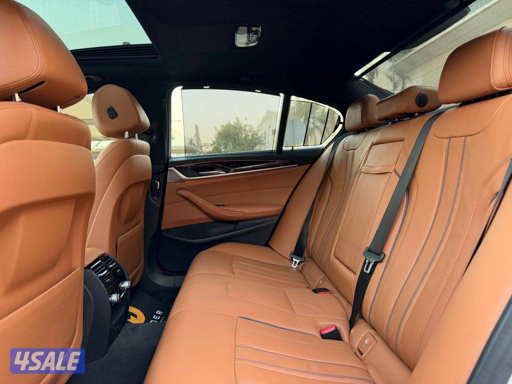 للبيع BMW530i موديل 2019 وارد الغانم12