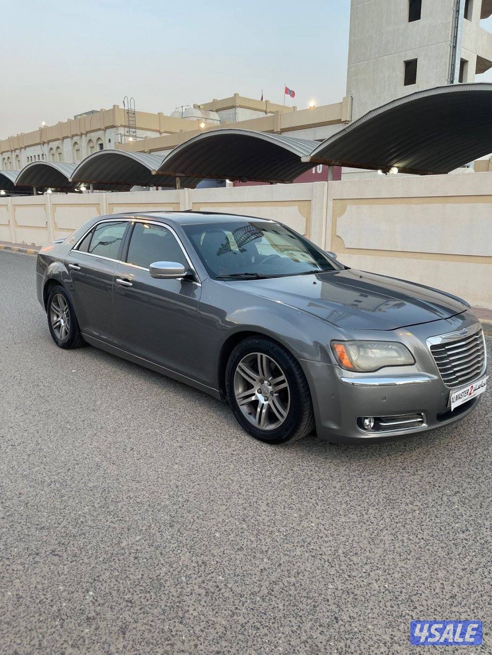 كرايزلر c300  استعمال يومي 8 سلندر1