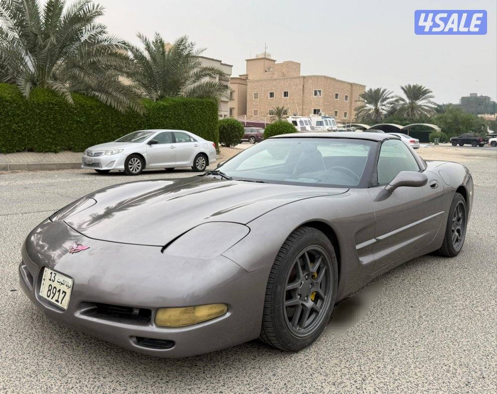 بحالة ممتازة كورفت C5 قير اتوماتيك موديل 1999 ماشي 190 الف كم  8 سلندر4