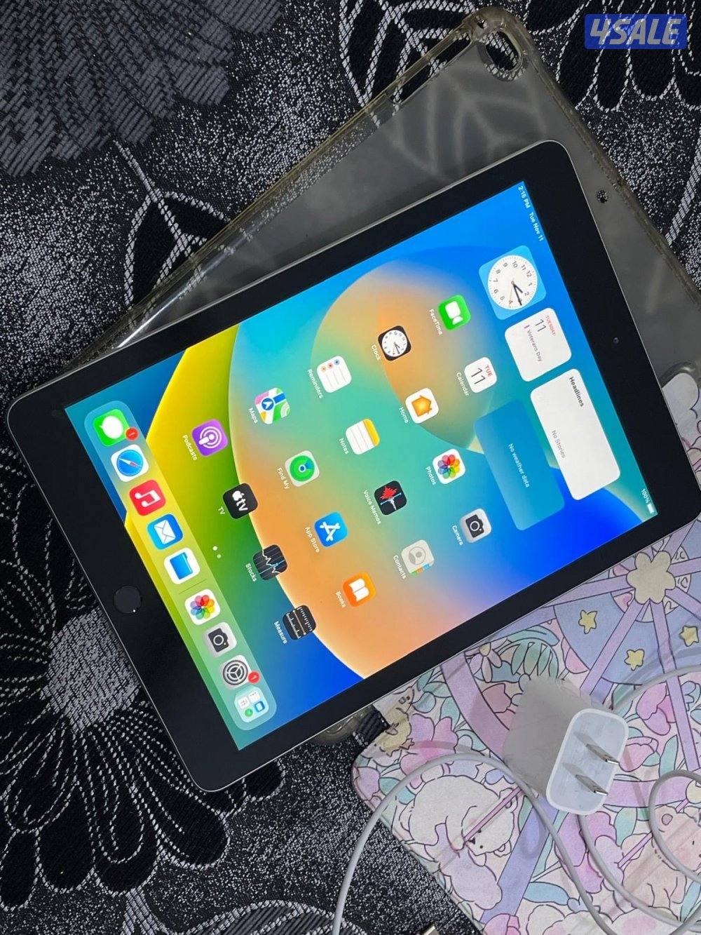 ايباد ابل 5 الخامس 128 مع الاغراض كامله كفر وشحن ابل اصلي1