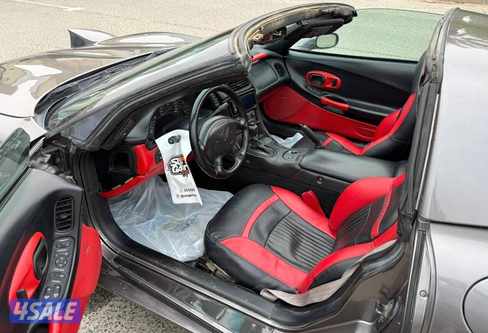 بحالة ممتازة كورفت C5 قير اتوماتيك موديل 1999 ماشي 190 الف كم  8 سلندر8