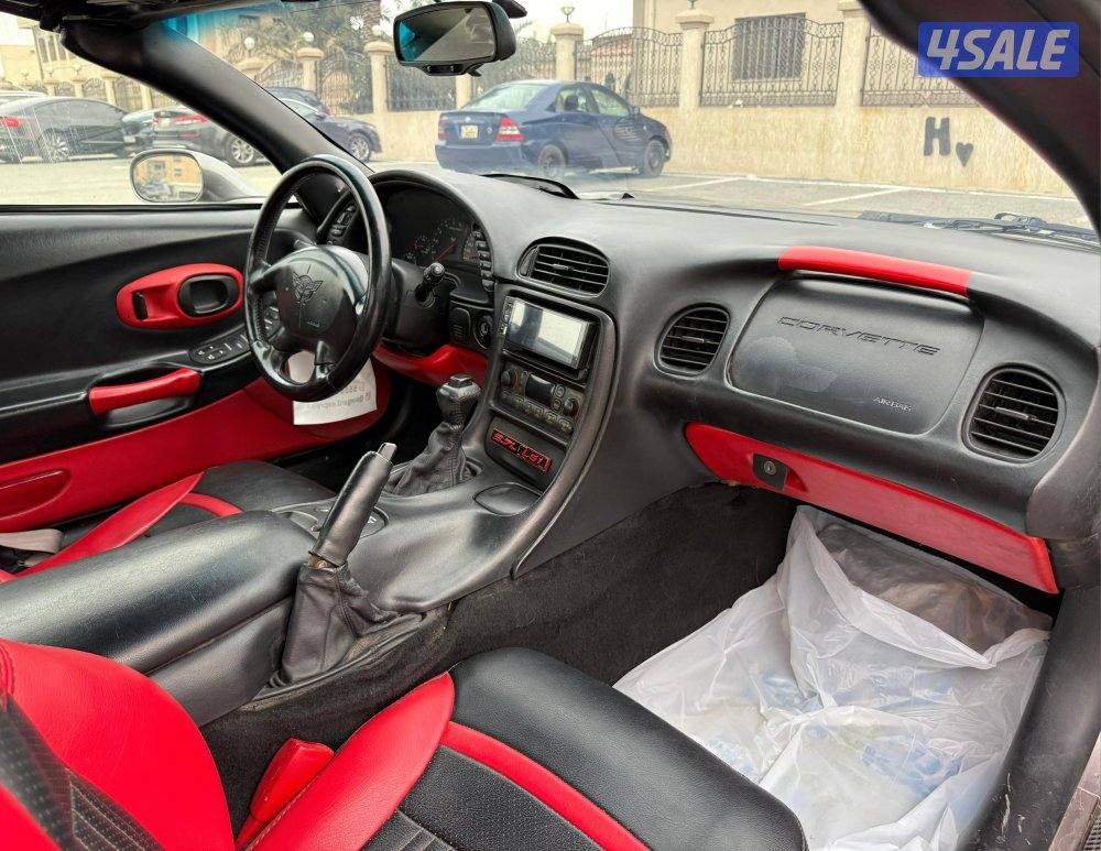 بحالة ممتازة كورفت C5 قير اتوماتيك موديل 1999 ماشي 190 الف كم  8 سلندر10