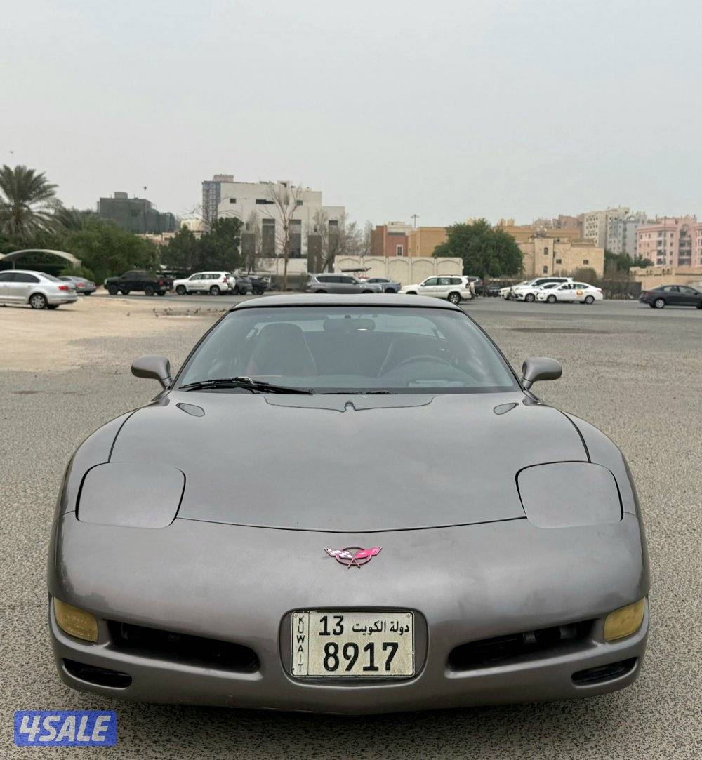 بحالة ممتازة كورفت C5 قير اتوماتيك موديل 1999 ماشي 190 الف كم  8 سلندر1