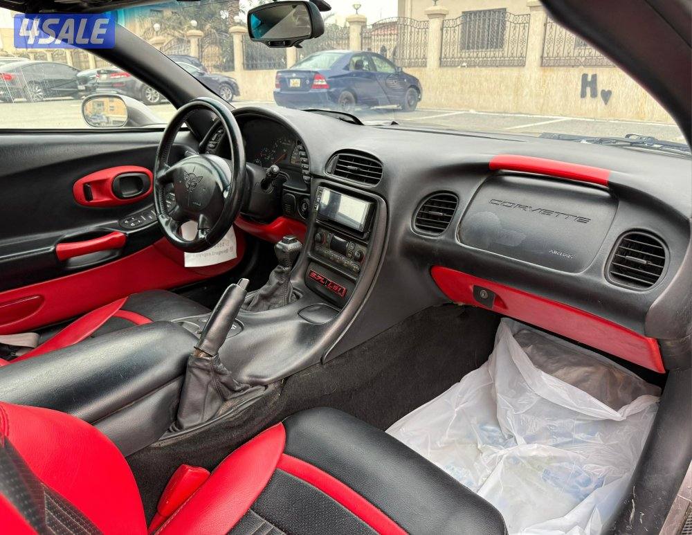 بحالة ممتازة كورفت C5 قير اتوماتيك موديل 1999 ماشي 190 الف كم  8 سلندر9